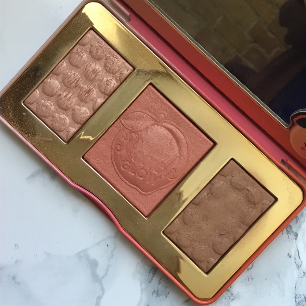 Too Faced Sweet Peach Glow Face Palette